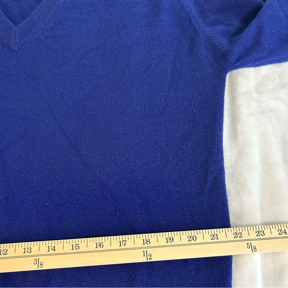 Vintage Clan Douglas Nordstrom 100% Cashmere V-Neck Sweater XLT Made in Scotland - Picture 10 of 13